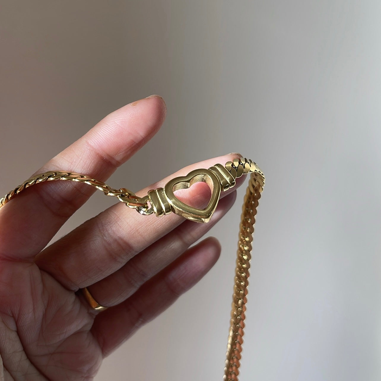 Hollow heart necklace - Ladywithcraft