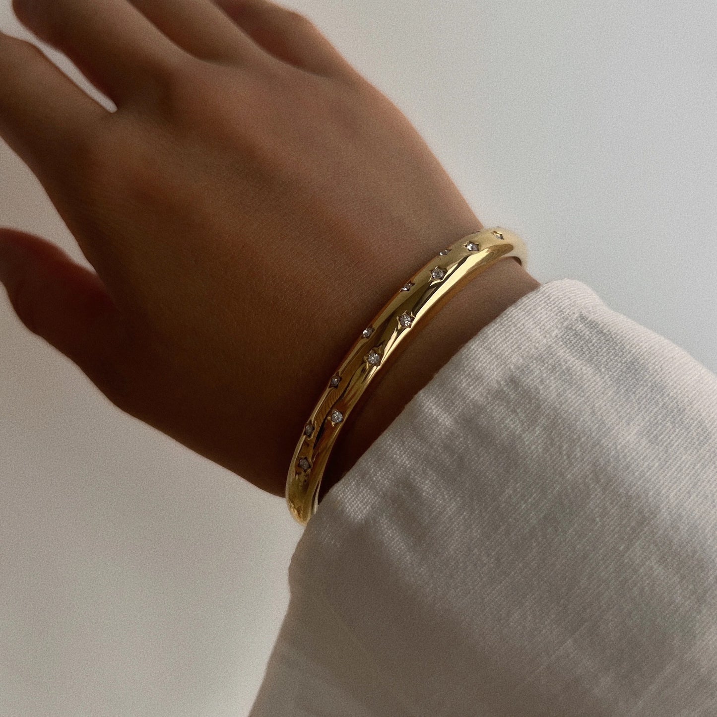 Star dust cuff - Ladywithcraft