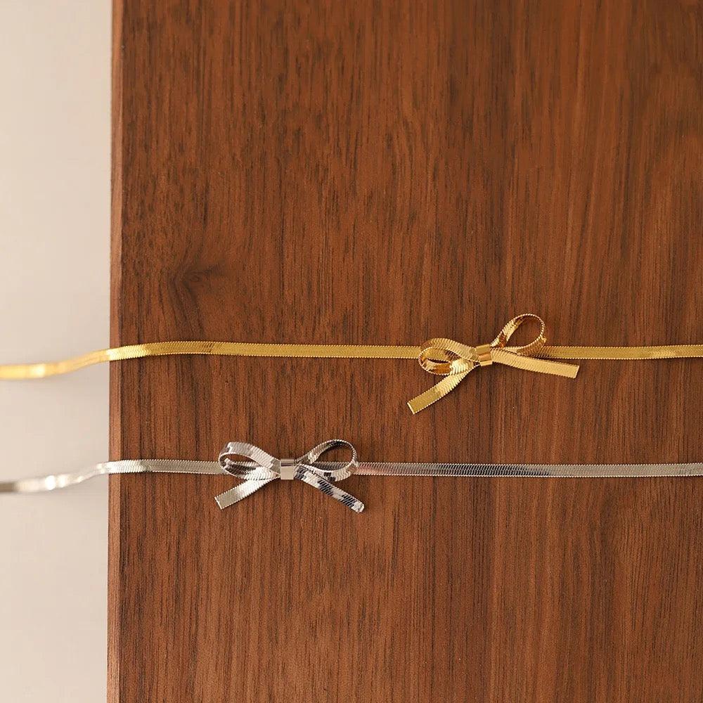 Bow necklace - Ladywithcraft