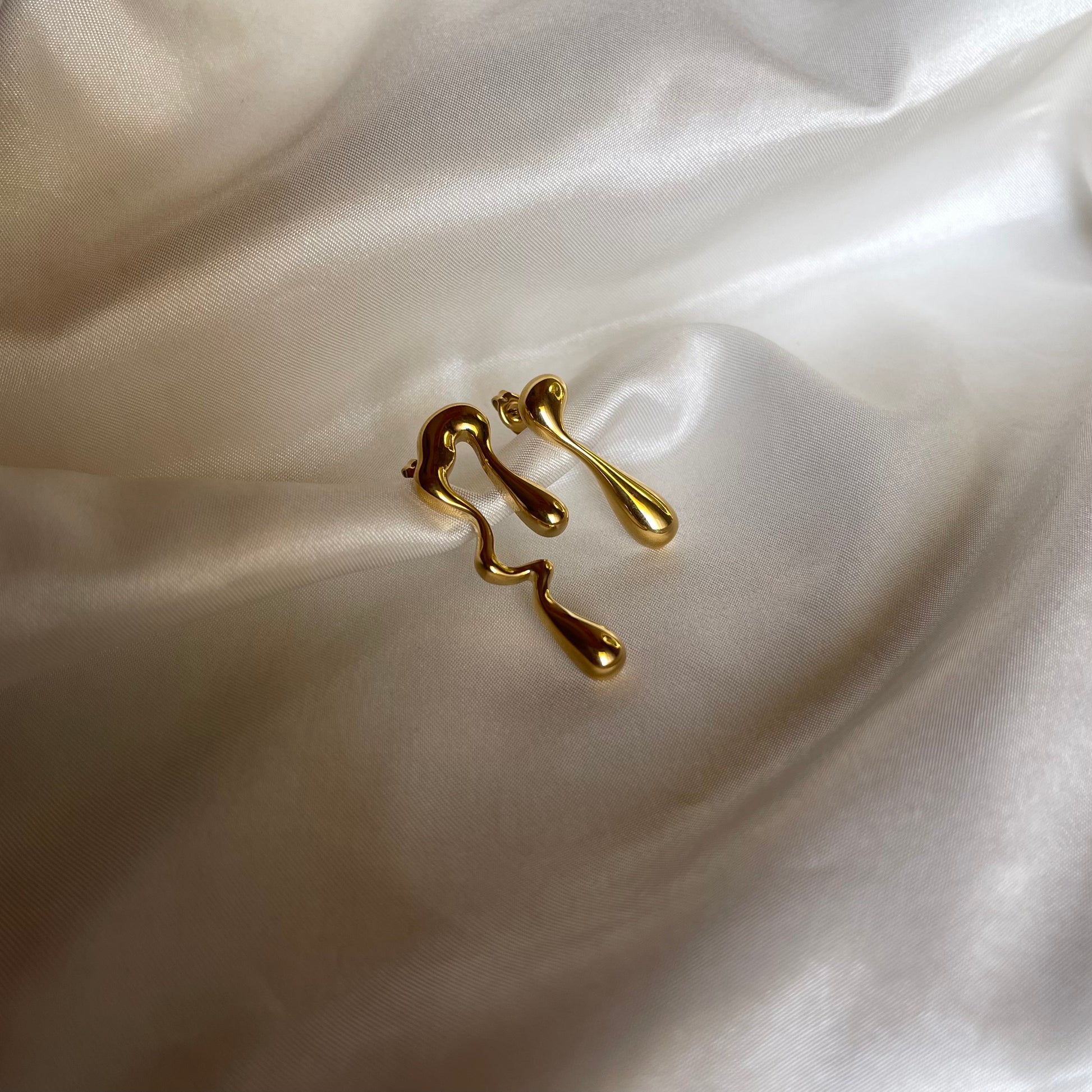 Wanda | 18k gold plated earrings. - Ladywithcraft