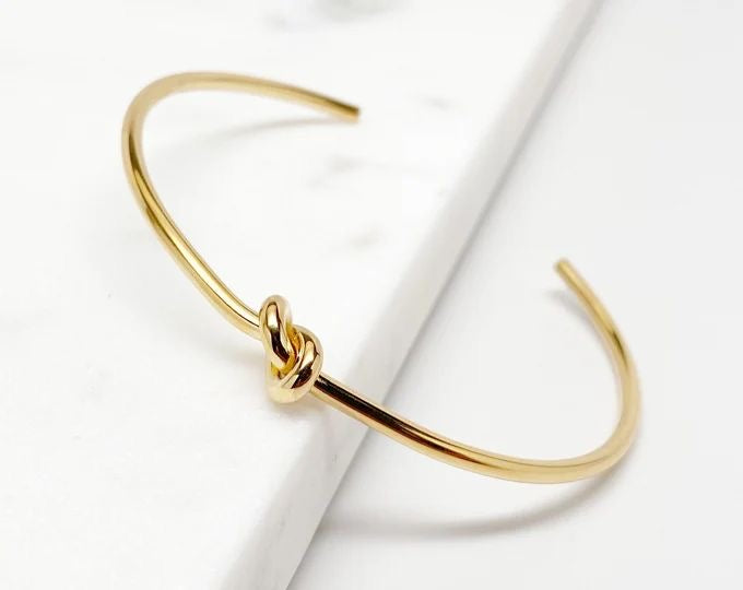Knot bangle | 18k gold plated bracelet - Ladywithcraft