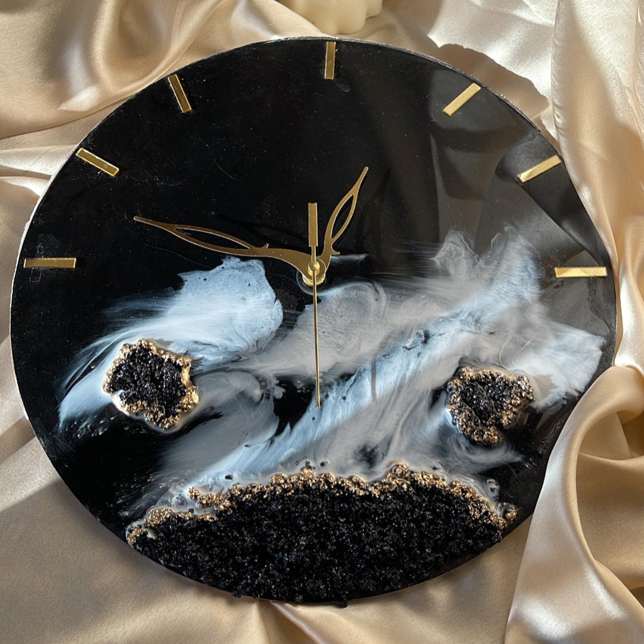 Black beach Resin Wall Clock | Hand made roman clock - Ladywithcraft