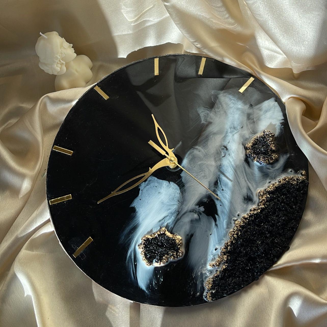 Black beach Resin Wall Clock | Hand made roman clock - Ladywithcraft