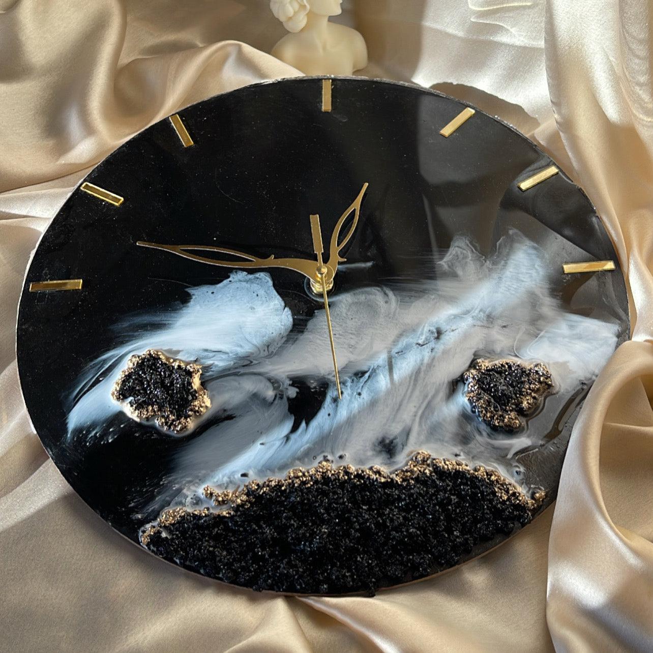 Black beach Resin Wall Clock | Hand made roman clock - Ladywithcraft