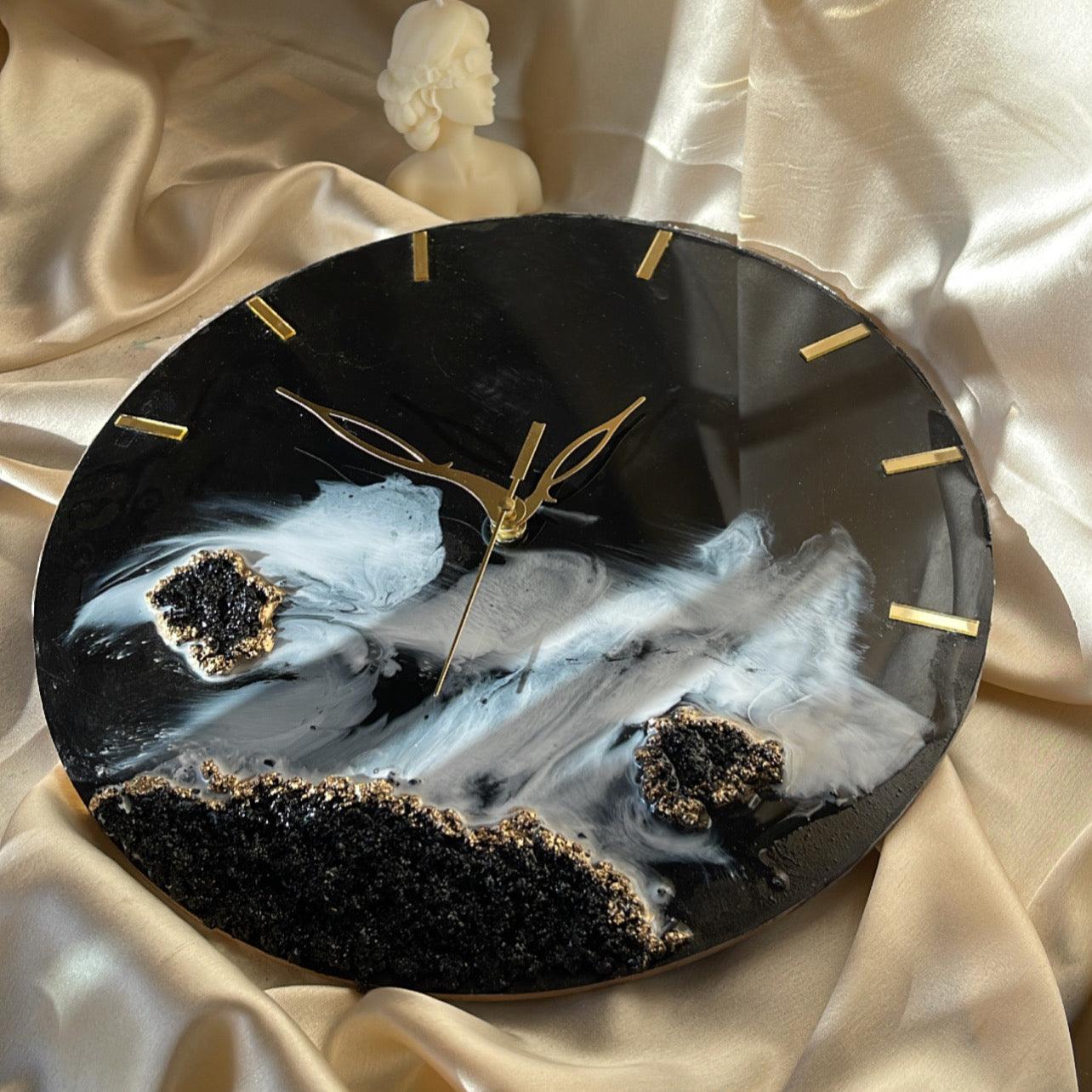 Black beach Resin Wall Clock | Hand made roman clock - Ladywithcraft