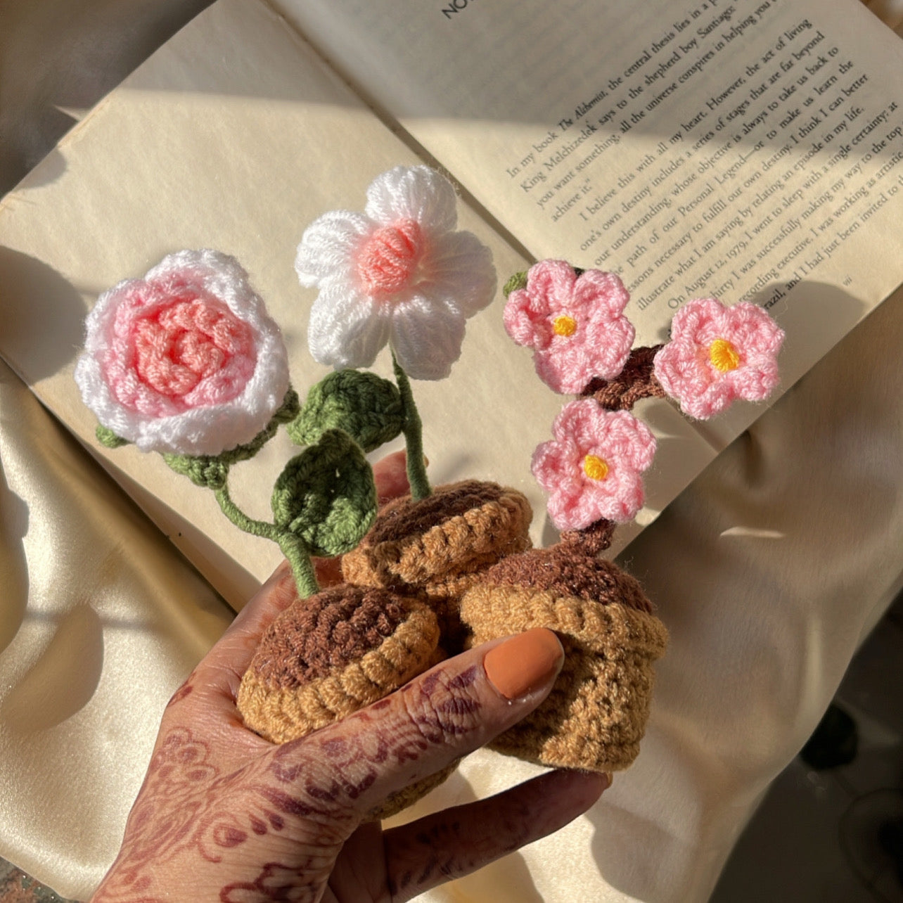 Crochet flower mini pots - Crochet flowers - Ladywithcraft