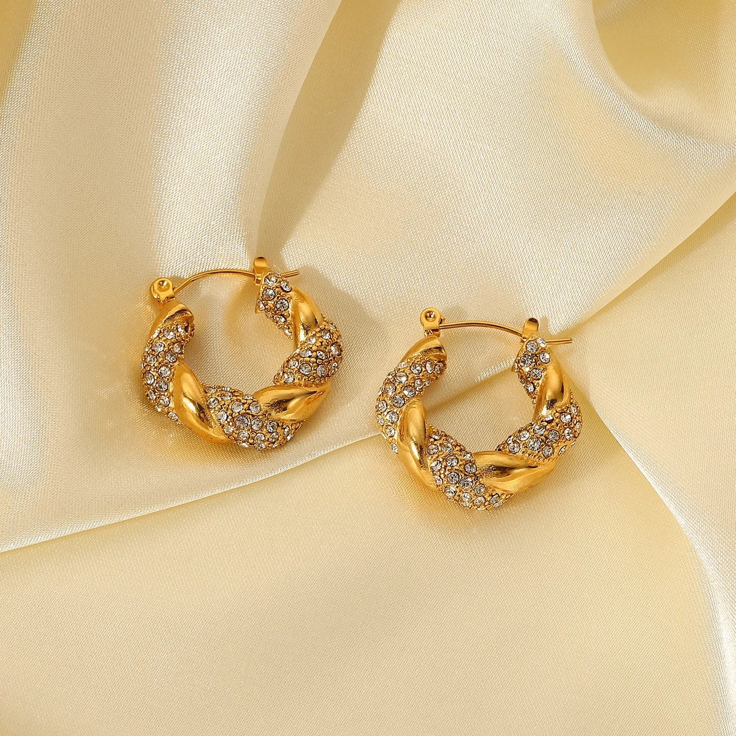 Eva hoops | 18k gold plated earrings. - Ladywithcraft