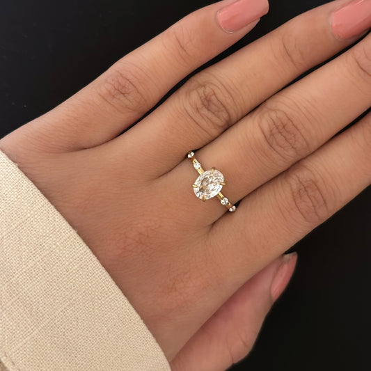 Mia ring