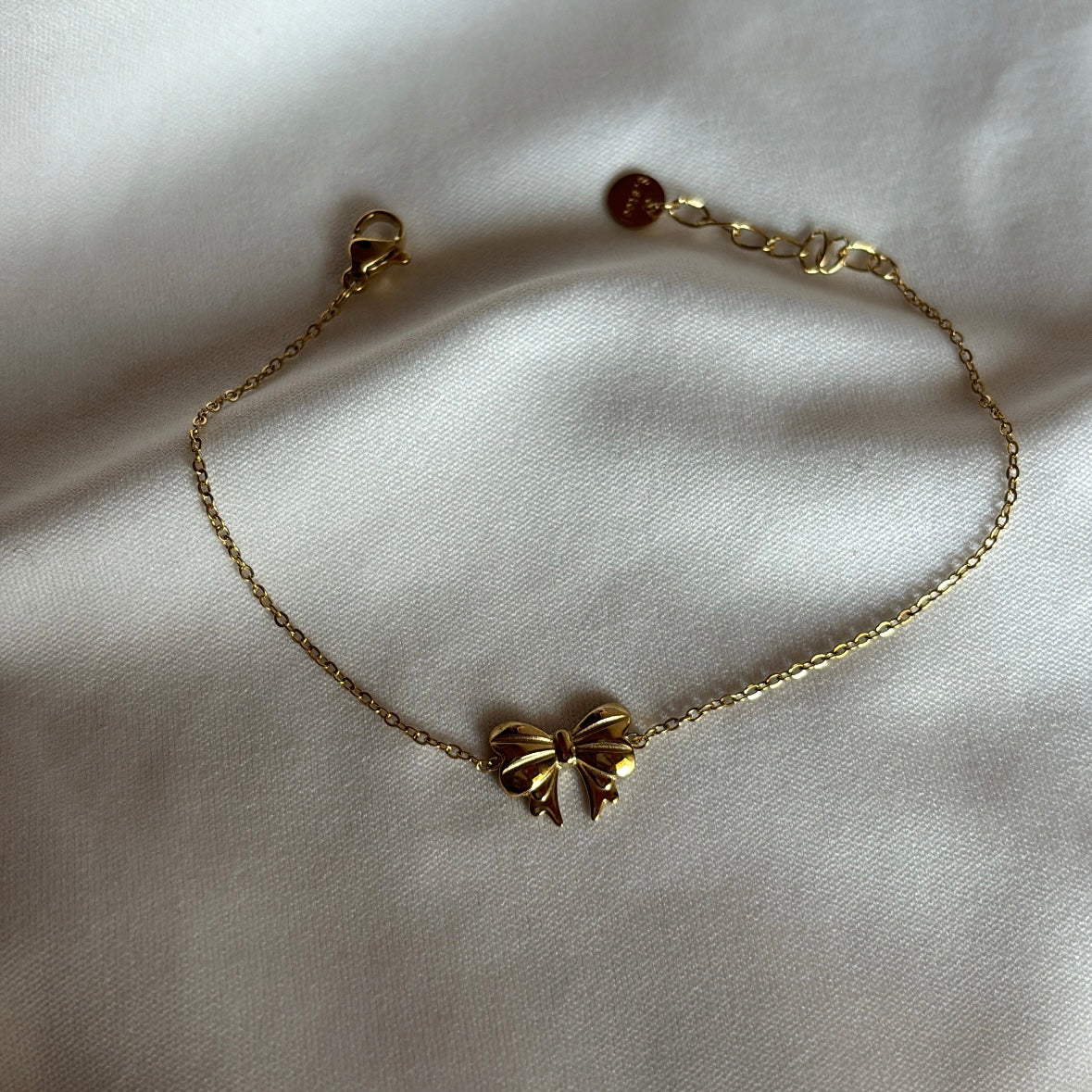 Bow bracelet