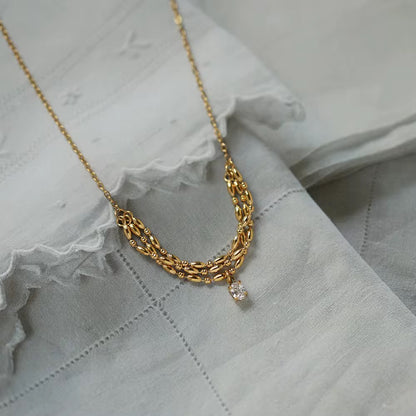 Alora necklace