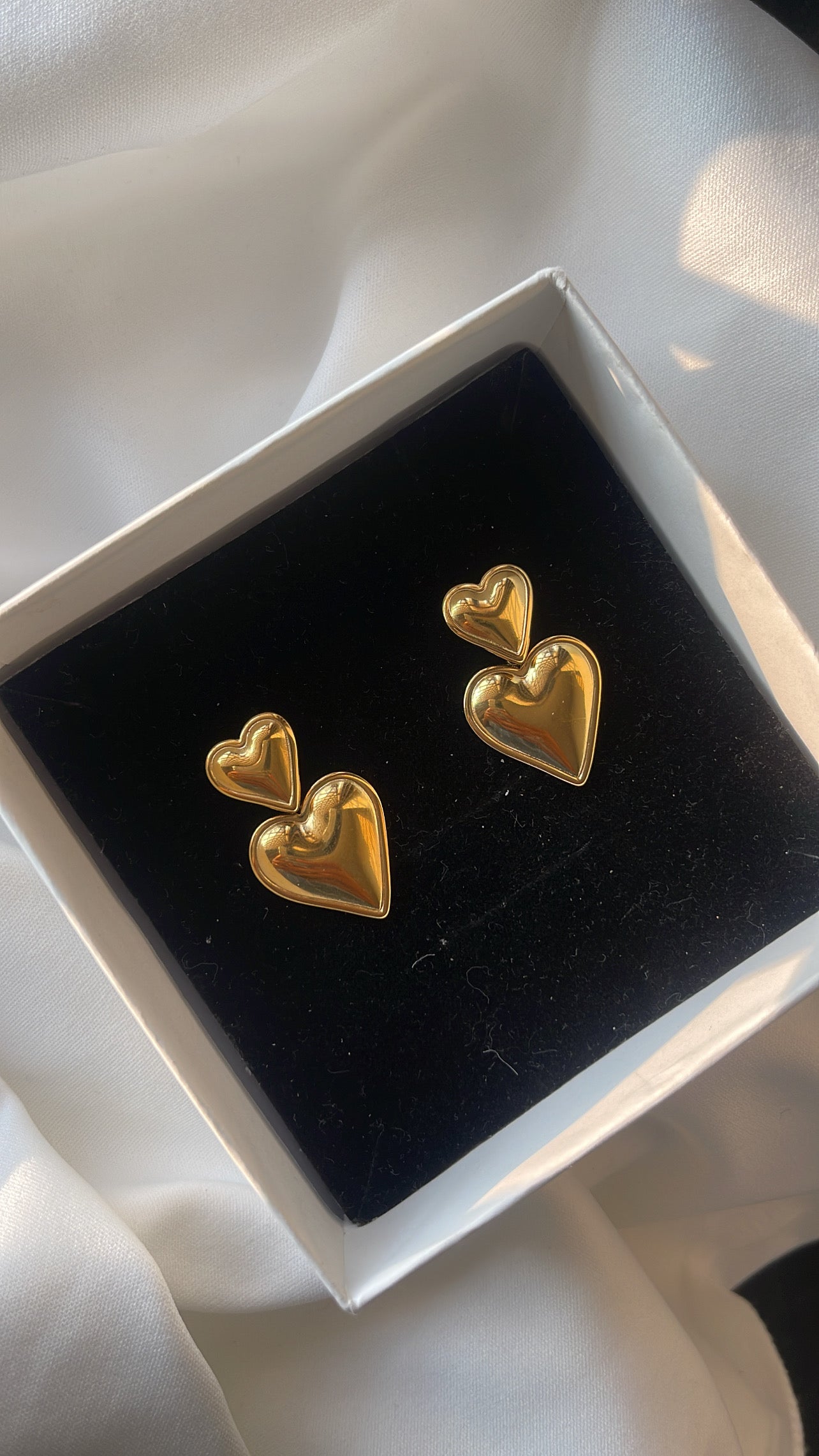 Chubby heart | Gold-plated heart earrings - Ladywithcraft