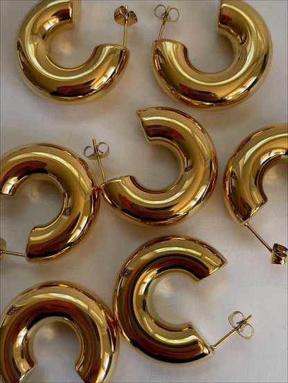 Hazel hoops | 18k gold plated earrings. - Ladywithcraft