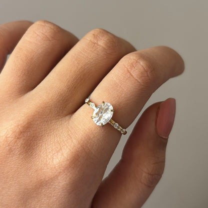 Mia ring