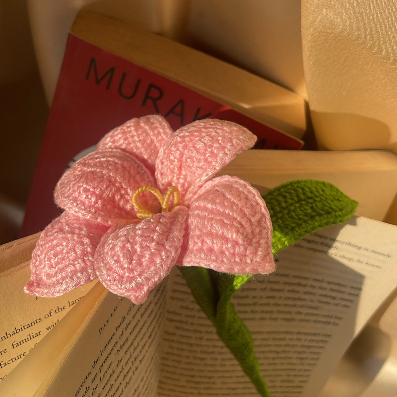 Lily flowers - Crochet flowers : 1 piece - Ladywithcraft